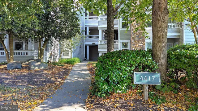 $369,888 | 4417 Fair Stone Drive, Unit 104, Fairfax, VA 22033
