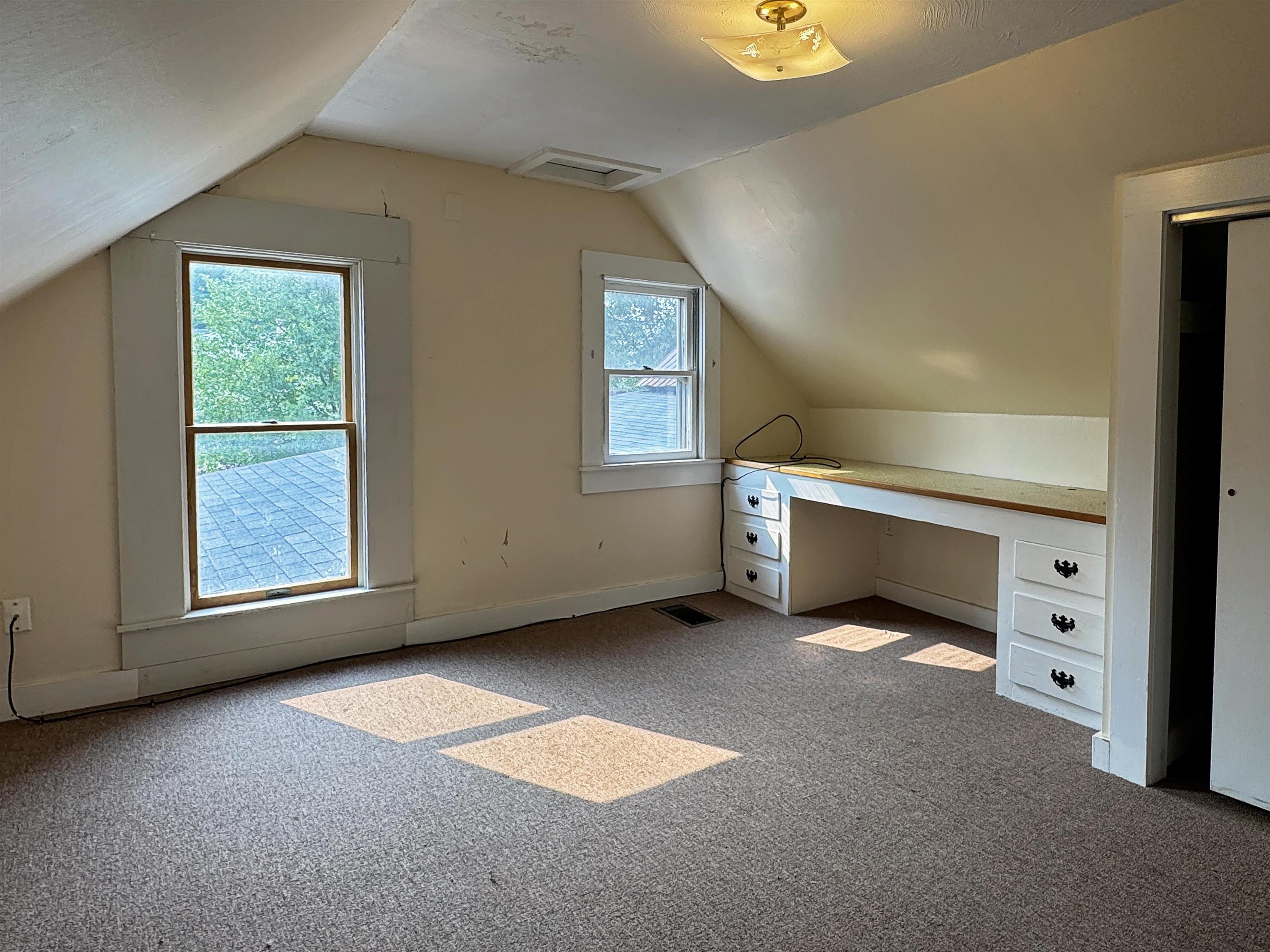 56 Maple Street Morristown, VT 05661 - Photo 23 of 48