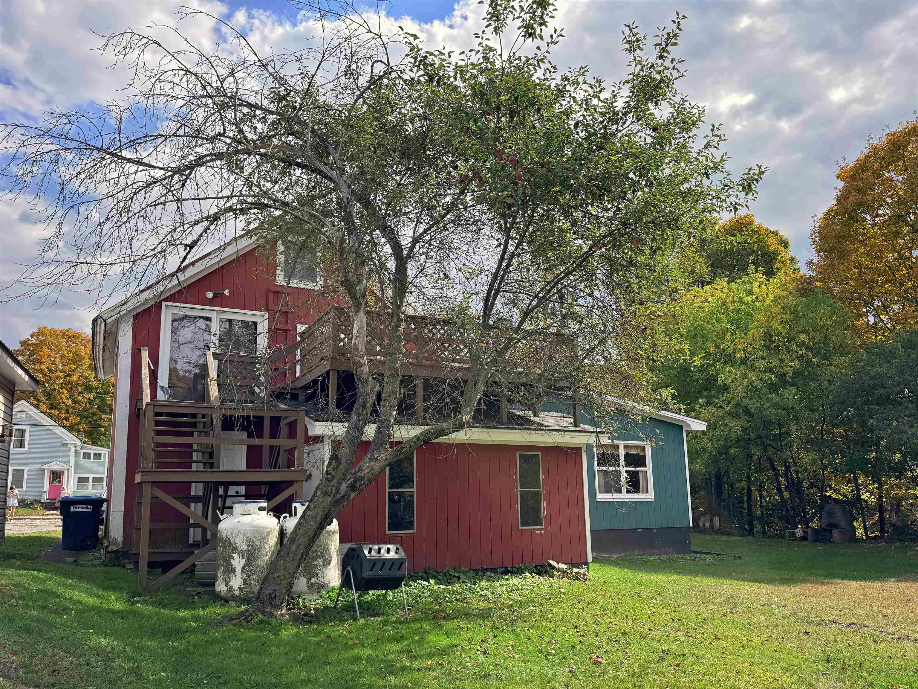 56 Maple Street Morristown, VT 05661 - Photo 4 of 48