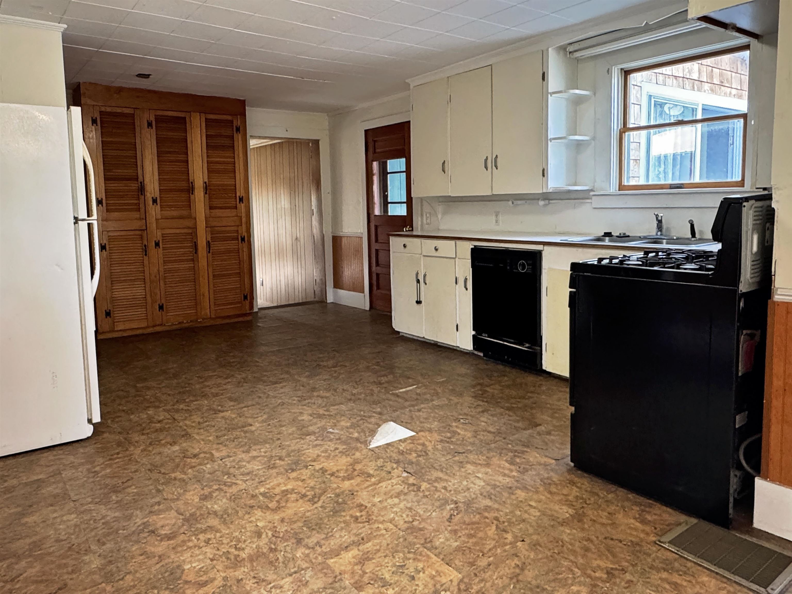 56 Maple Street Morristown, VT 05661 - Photo 9 of 48