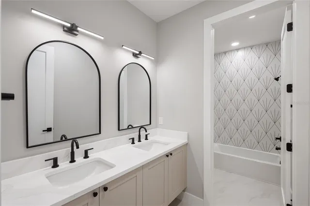 $1,825,000 | 1830 Park Lake Street, Orlando, FL 32803