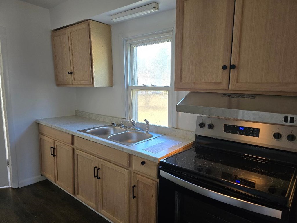 24084 Mary Street Parksley, VA 23421 - Photo 2 of 8