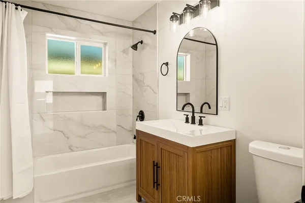$3,800 | 11920 Laurel Avenue, Unit A, Whittier, CA 90605