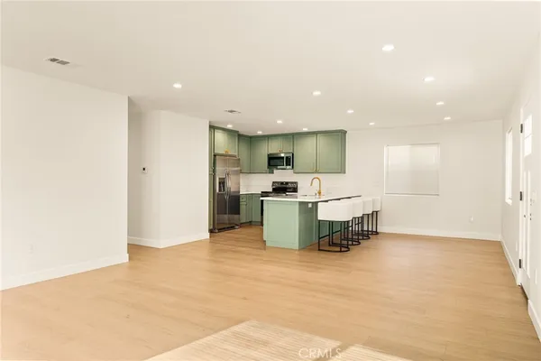 $3,800 | 11920 Laurel Avenue, Unit A, Whittier, CA 90605
