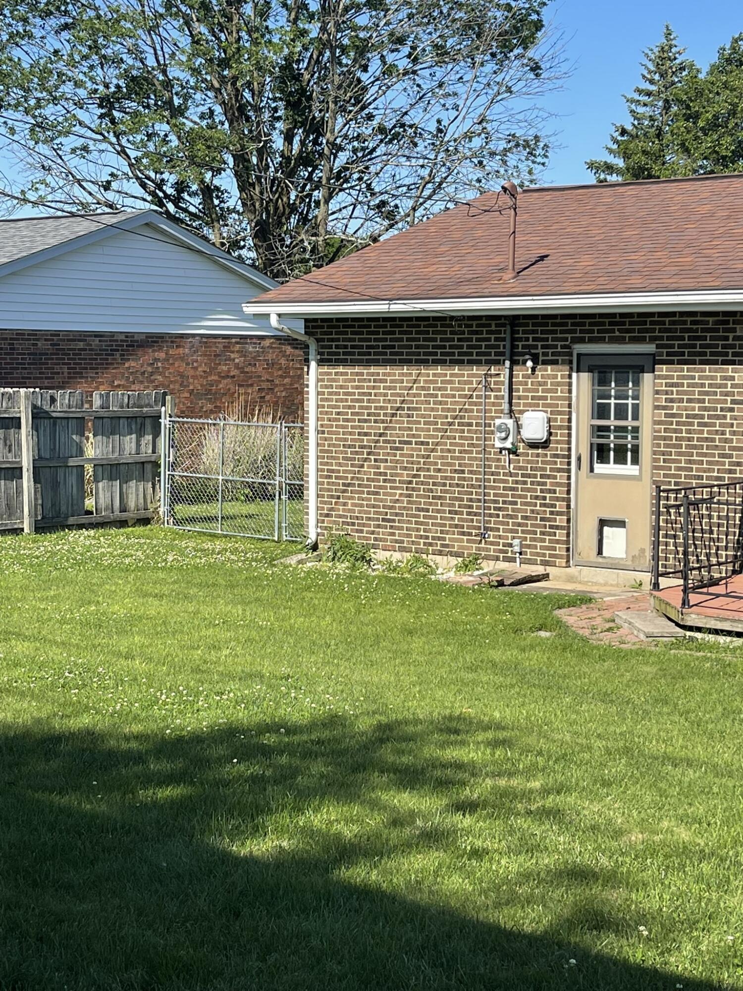 5427 Richmoor Road Springfield, OH 45503 - Photo 9 of 41 IMG_2214