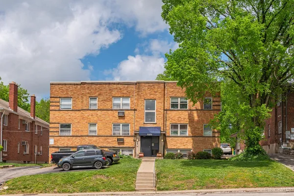 $1,050 | 6469 Montgomery Road, Unit 11, Cincinnati, OH 45213