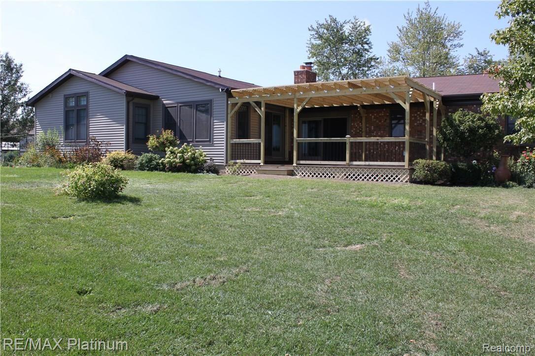 7610 Dixboro Road South Lyon, MI 48178 - Photo 9 of 71 Gen112912 167.JPG