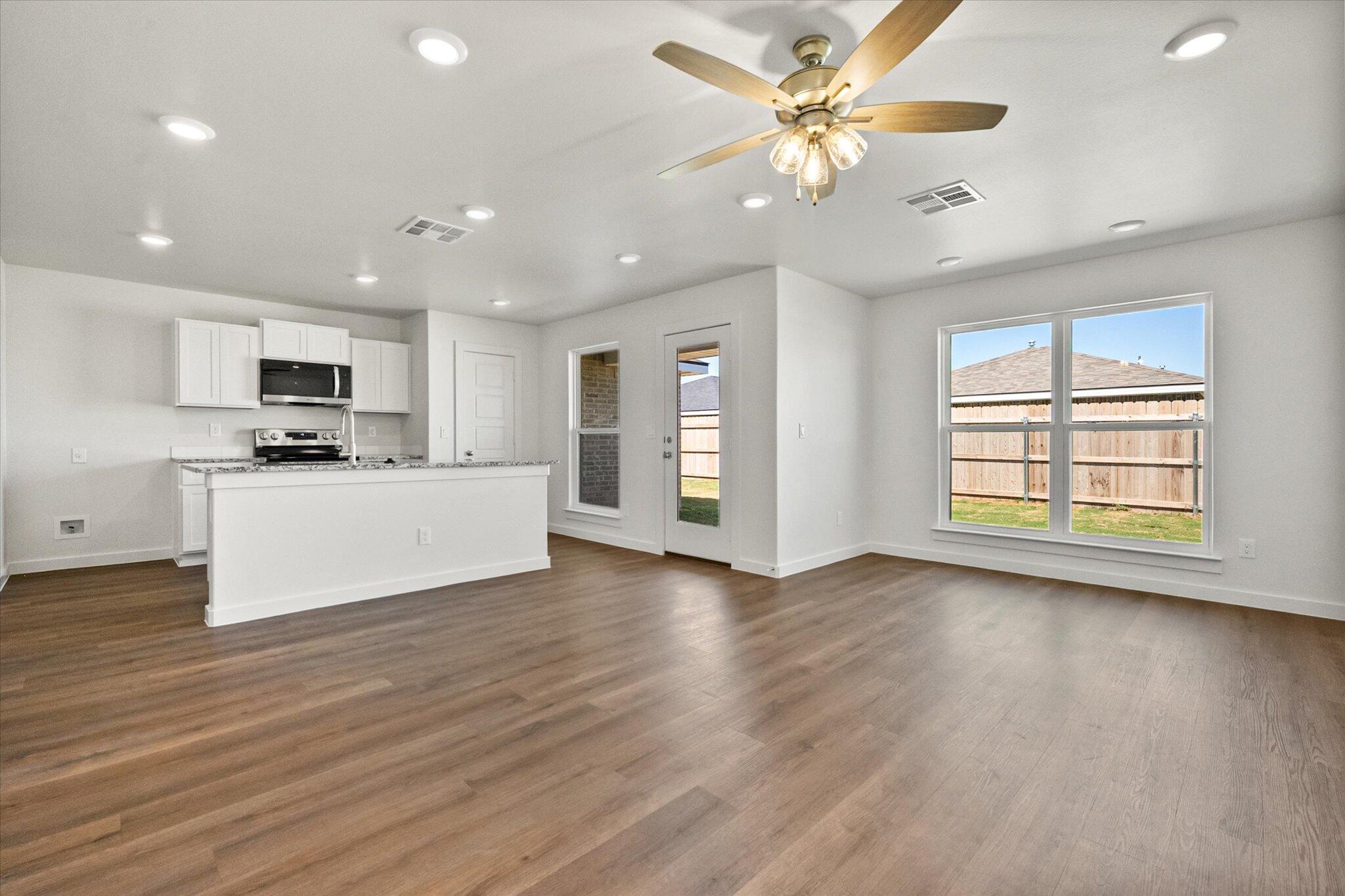 8308 24th Street Lubbock, TX 79407 - Photo 9 of 22 06-8308 24th_7231