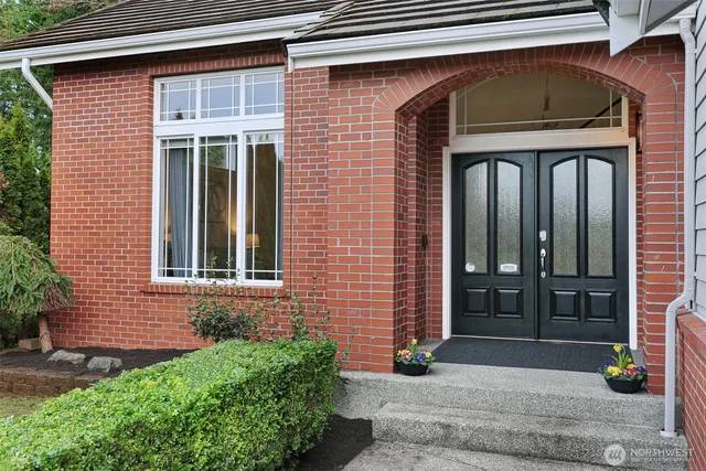 $1,385,000 | 21423 32nd Place West, Brier, WA 98036