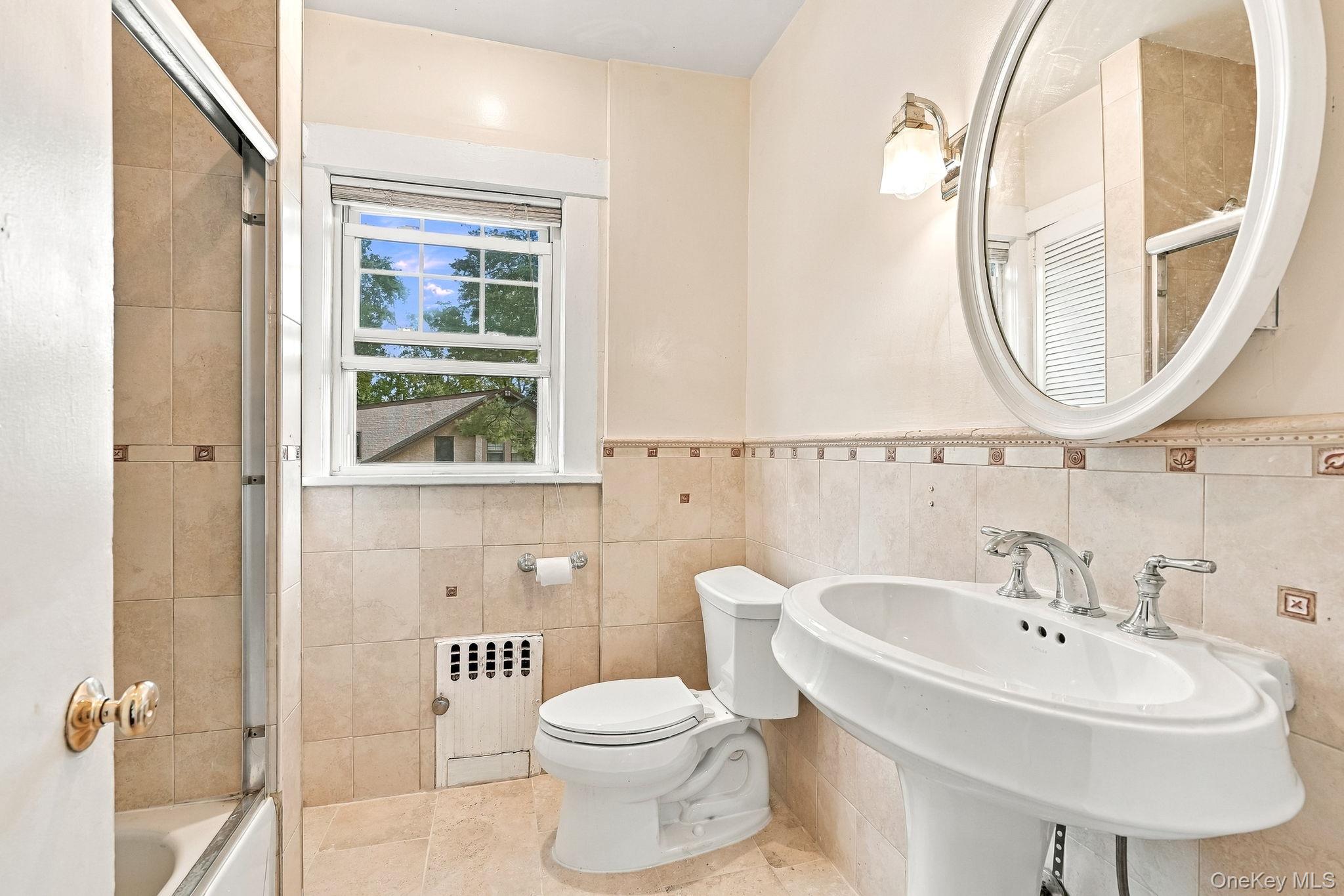1239 Post Road Scarsdale, NY 10583 - Photo 26 of 42 2nd full bathroom upstairs
