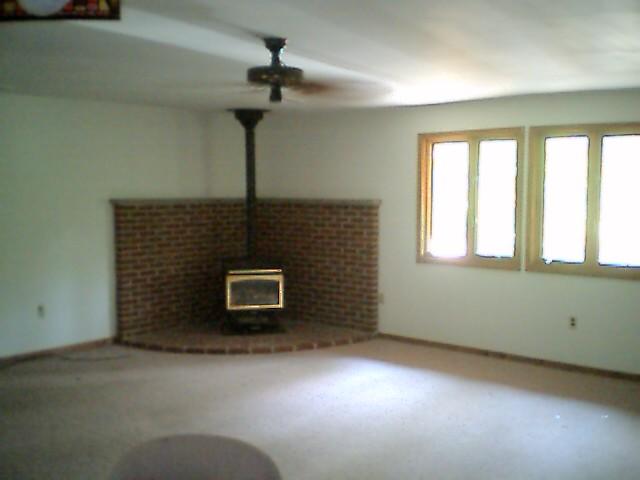 930-14 Decker Road Bushkill, PA 18324 - Photo 2 of 7 a area with a window