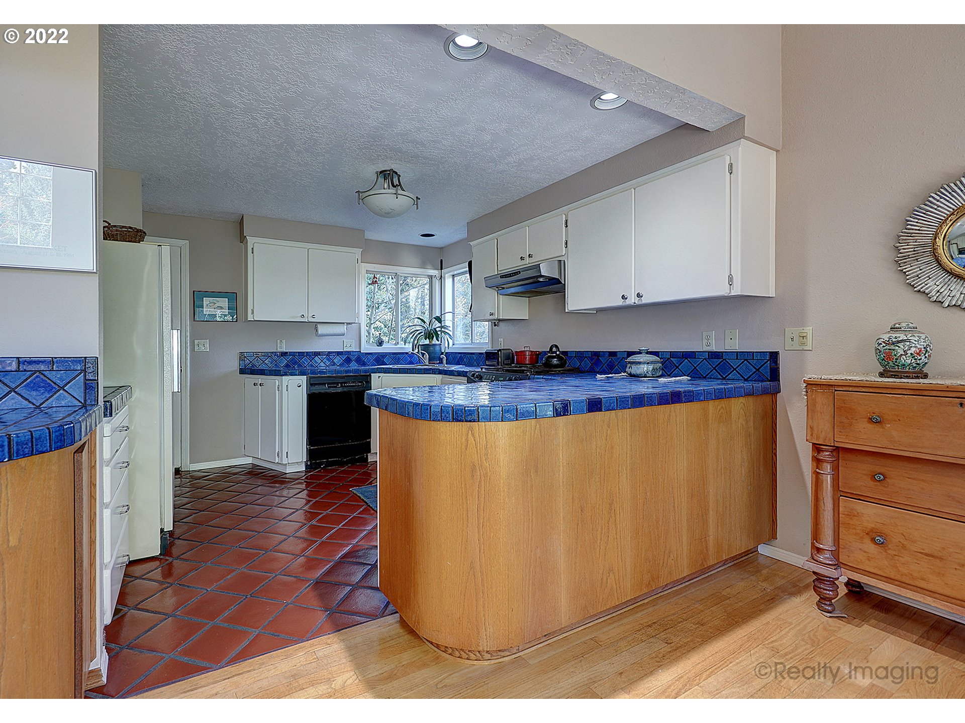7730 Southwest Ruby Terrace Portland, OR 97219 - Photo 14 of 32 Gallery Image 14