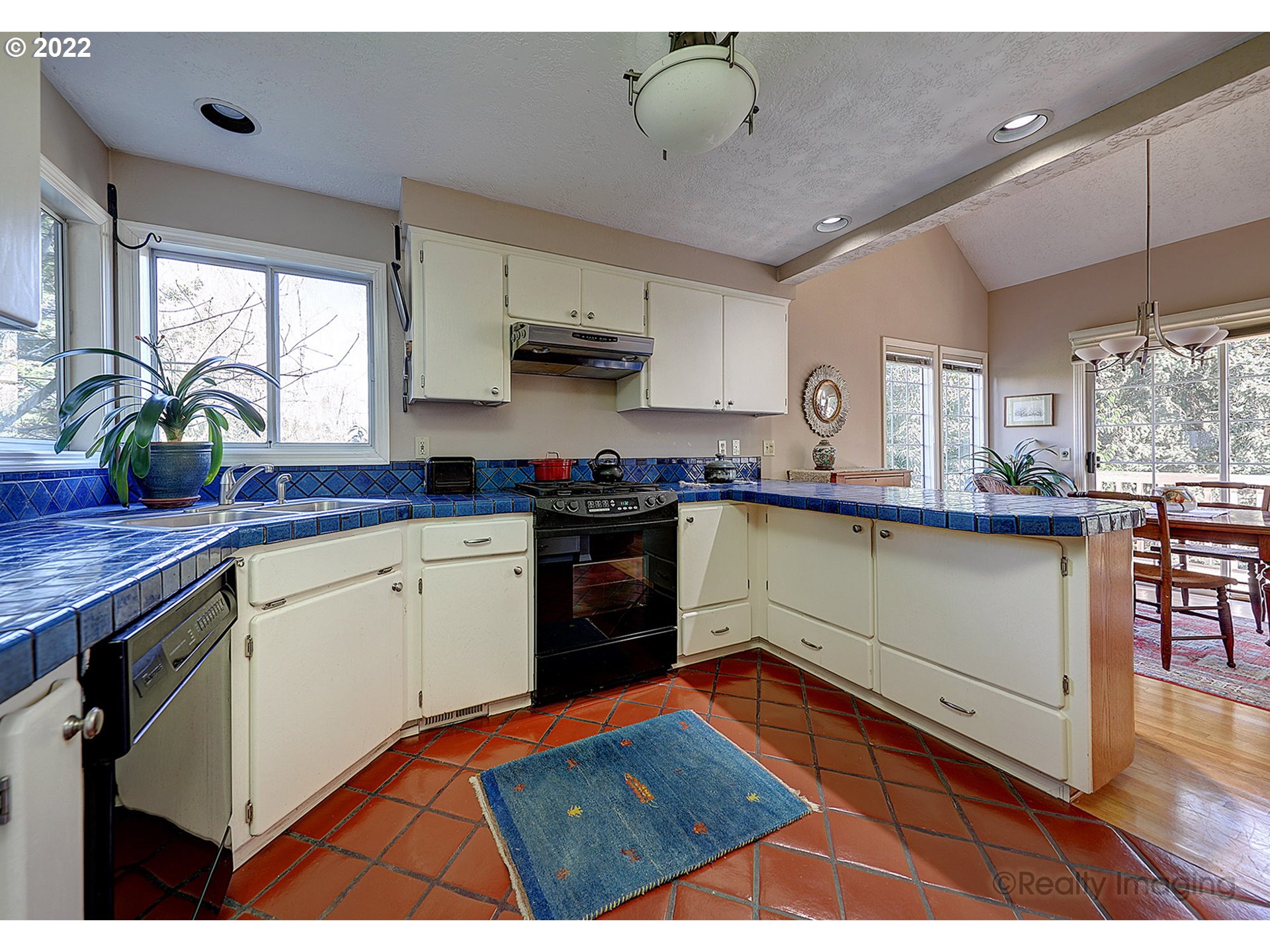 7730 Southwest Ruby Terrace Portland, OR 97219 - Photo 15 of 32 Gallery Image 15