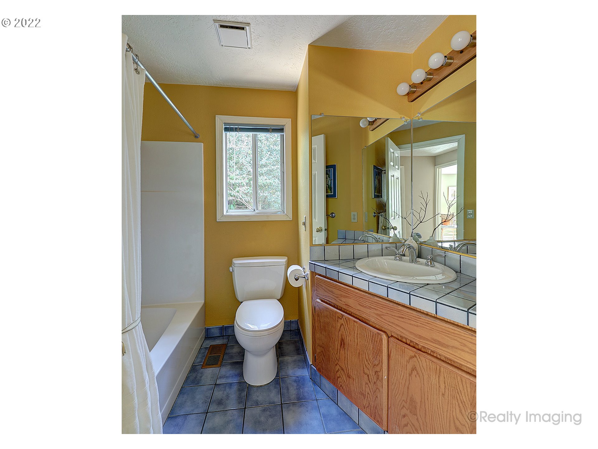 7730 Southwest Ruby Terrace Portland, OR 97219 - Photo 17 of 32 Gallery Image 17