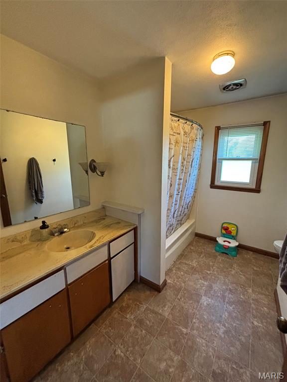 701 Boyd Avenue Iuka, IL 62849 - Photo 6 of 12