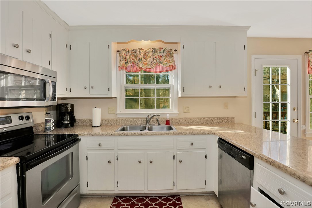 5708 Oak Knoll Road Midlothian, VA 23112 - Photo 8 of 28 Gallery Image 8