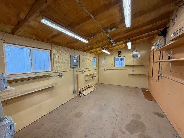 $325,000 | 833 Sheldon Avenue, Aurora, IL 60506