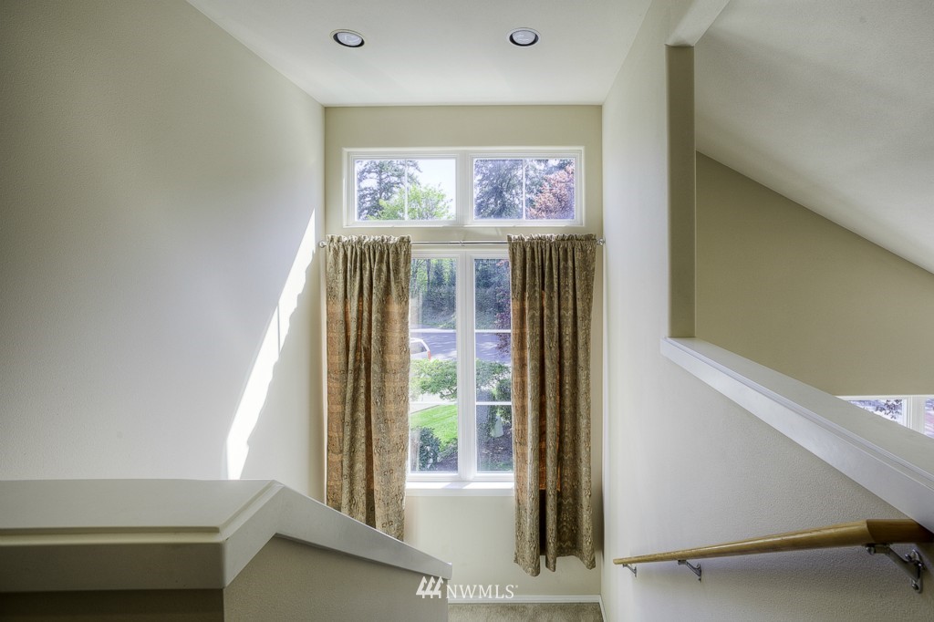 20111 Bartlett Road Bothell, WA 98012 - Photo 15 of 23