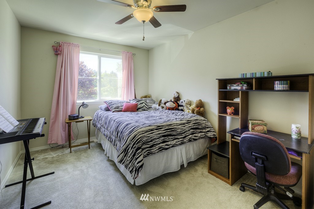 20111 Bartlett Road Bothell, WA 98012 - Photo 18 of 23