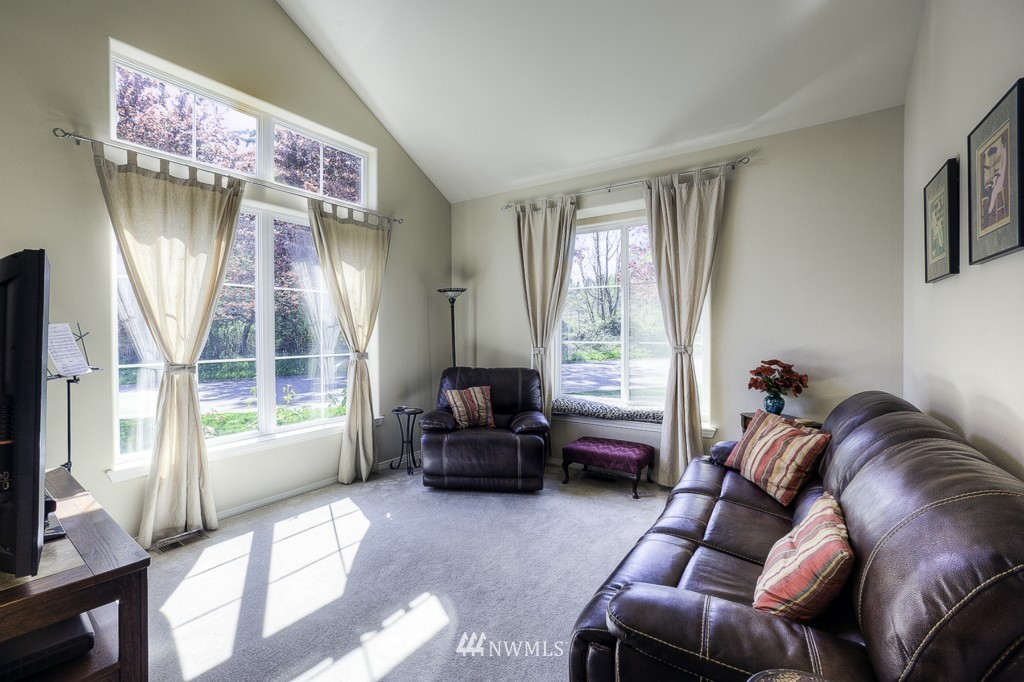 20111 Bartlett Road Bothell, WA 98012 - Photo 5 of 23