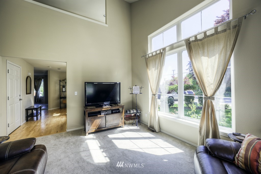 20111 Bartlett Road Bothell, WA 98012 - Photo 6 of 23