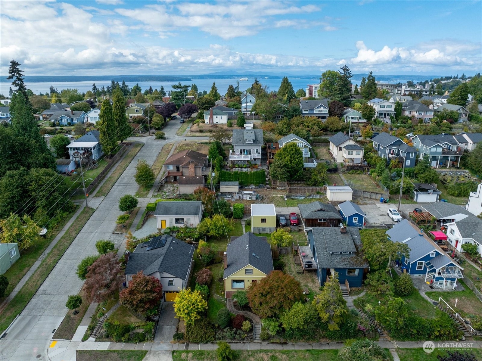 5051 40th Avenue Southwest Seattle, WA 98136 - Photo 38 of 40 a view of a city