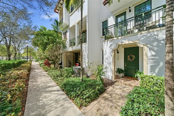 $3,800 | 11349 Southwest 14th Street, Pembroke Pines, FL 33025