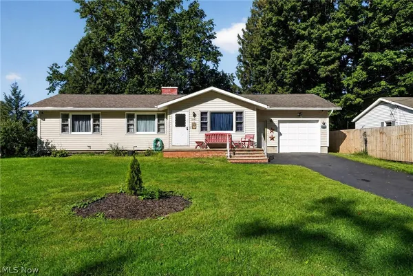 $234,900 | 3045 Spencer Circle East, Geneva, OH 44041