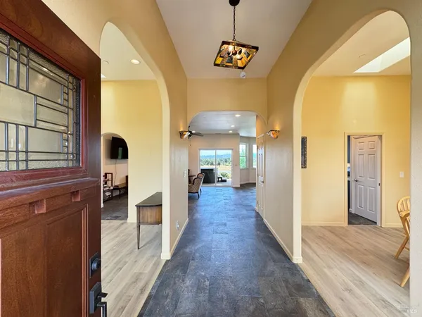 $989,000 | 1910 Foothill Drive, Redwood Valley, CA 95470