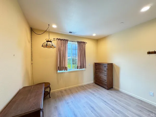 $989,000 | 1910 Foothill Drive, Redwood Valley, CA 95470