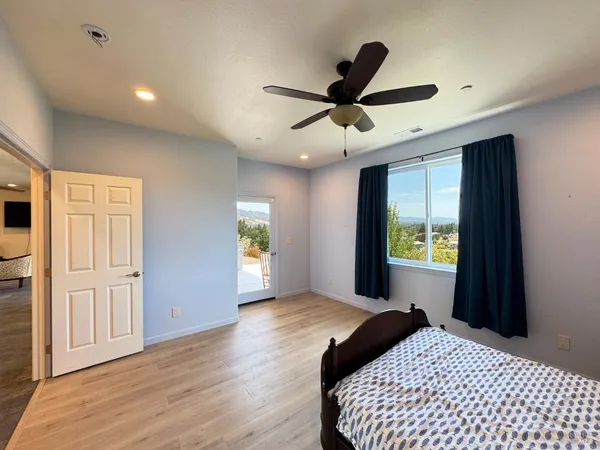$989,000 | 1910 Foothill Drive, Redwood Valley, CA 95470