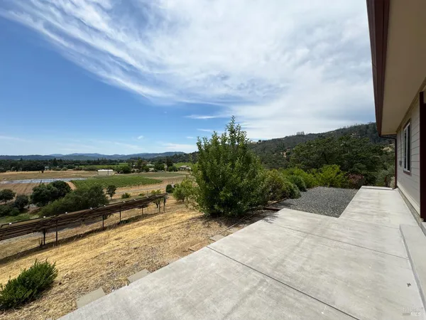 $989,000 | 1910 Foothill Drive, Redwood Valley, CA 95470