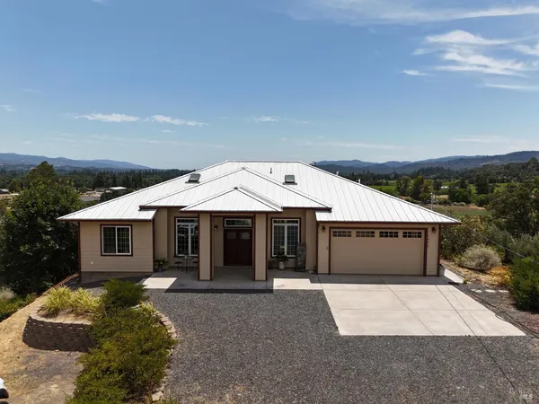 $989,000 | 1910 Foothill Drive, Redwood Valley, CA 95470