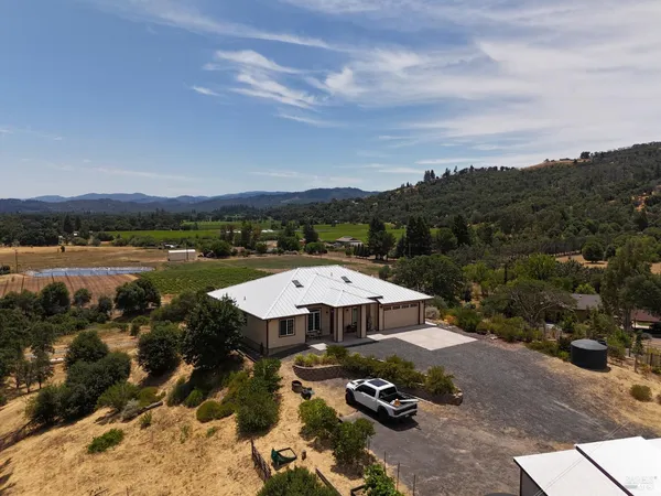 $989,000 | 1910 Foothill Drive, Redwood Valley, CA 95470