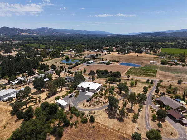 $989,000 | 1910 Foothill Drive, Redwood Valley, CA 95470