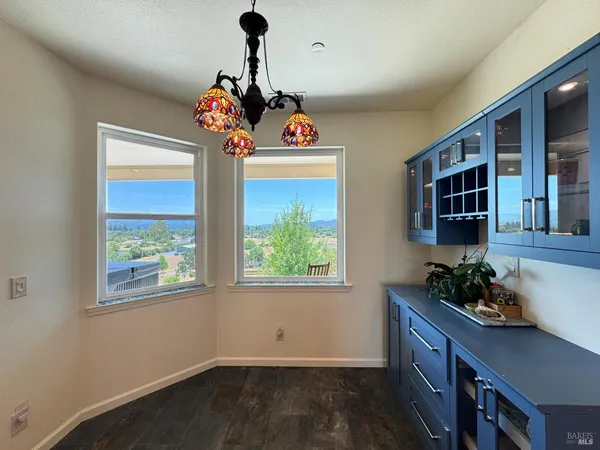 $989,000 | 1910 Foothill Drive, Redwood Valley, CA 95470