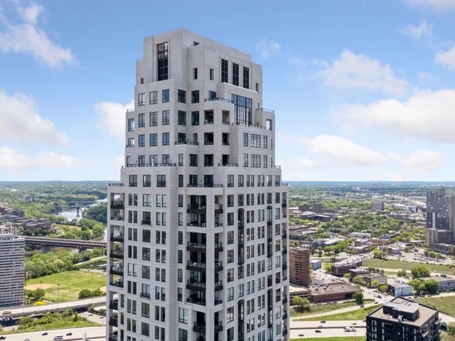 $3,895,000 | 1111 West River Parkway, Unit 33A, Minneapolis, MN 55415