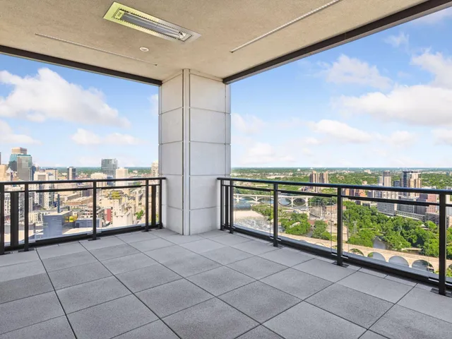 $3,895,000 | 1111 West River Parkway, Unit 33A, Minneapolis, MN 55415