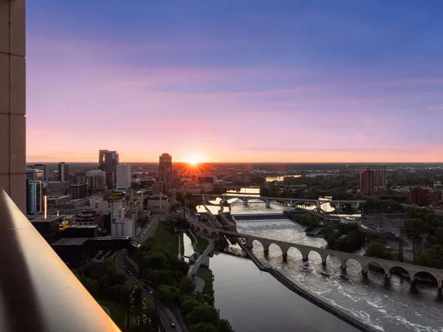 $3,895,000 | 1111 West River Parkway, Unit 33A, Minneapolis, MN 55415