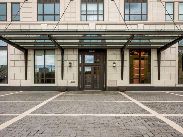 $3,895,000 | 1111 West River Parkway, Unit 33A, Minneapolis, MN 55415