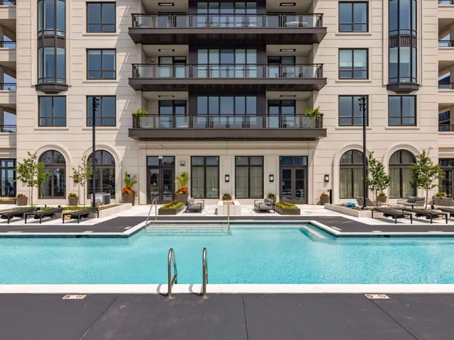 $3,895,000 | 1111 West River Parkway, Unit 33A, Minneapolis, MN 55415