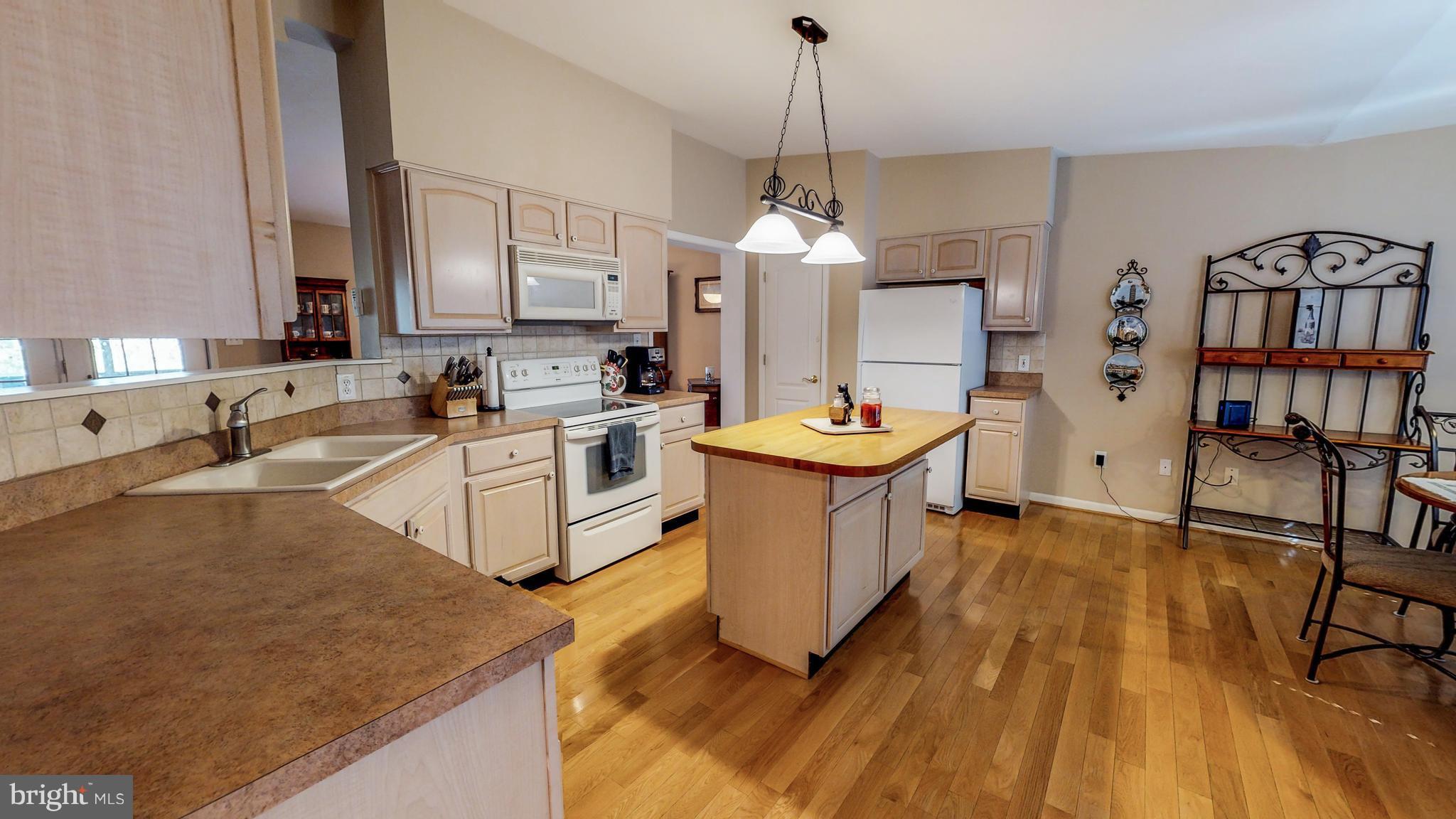 57 Deer Trail Road Front Royal, VA 22630 - Photo 3 of 28 Kitchen