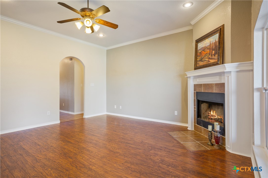 6207 Sulfur Spring Drive Killeen, TX 76542 - Photo 6 of 27 Fireplace