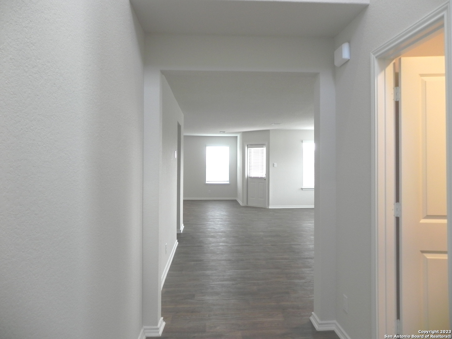 9506 Ranch Loop San Antonio, TX 78254 - Photo 2 of 25 a view of gallery with window