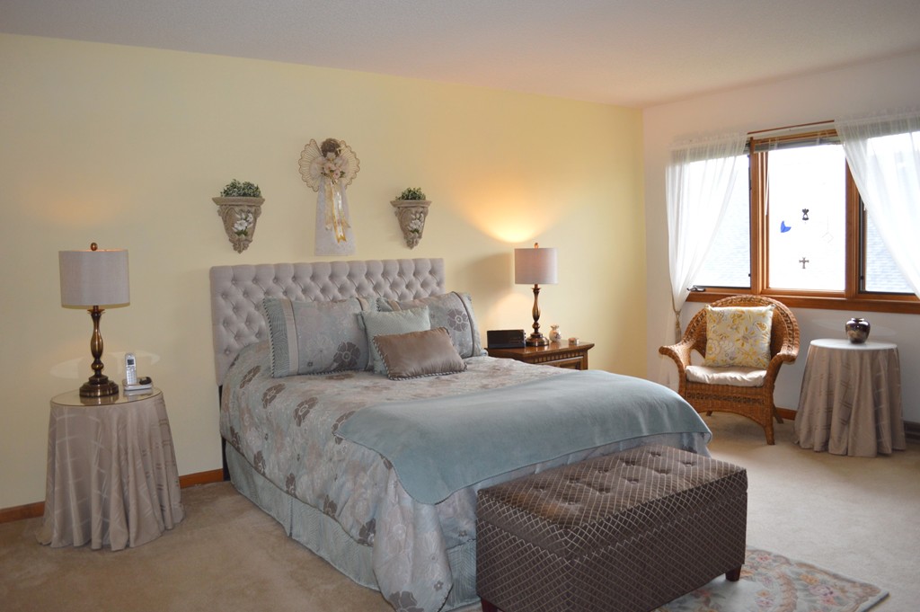 8 Castle Hills Road, Unit D Agawam, MA 01001 - Photo 14 of 30 Gallery Image 14