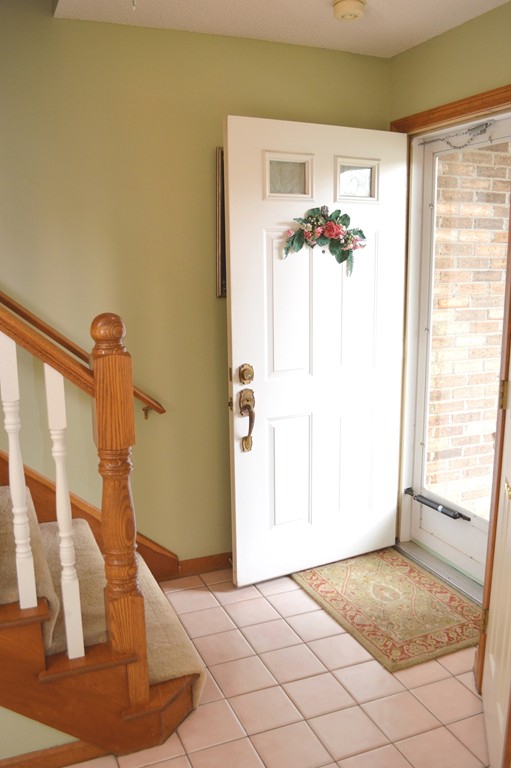 8 Castle Hills Road, Unit D Agawam, MA 01001 - Photo 2 of 30 Gallery Image 2