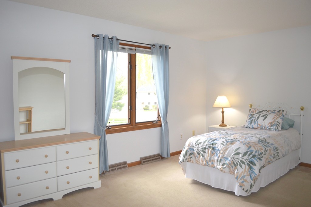 8 Castle Hills Road, Unit D Agawam, MA 01001 - Photo 21 of 30 Gallery Image 21