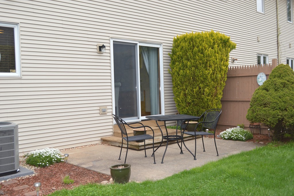 8 Castle Hills Road, Unit D Agawam, MA 01001 - Photo 24 of 30 Gallery Image 24