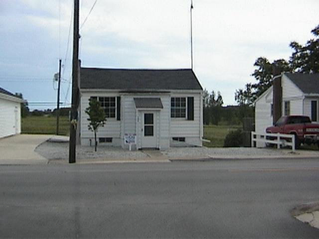 401 West Rochester Street Akron, IN 46910 - Photo 1 of 2 Gallery Image 1