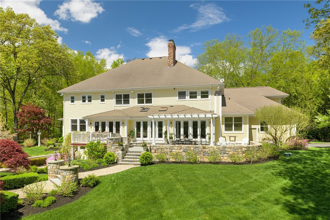 180 Ten Rod Road North Kingstown, RI 02852 - Photo 48 of 50 Expansive lawn